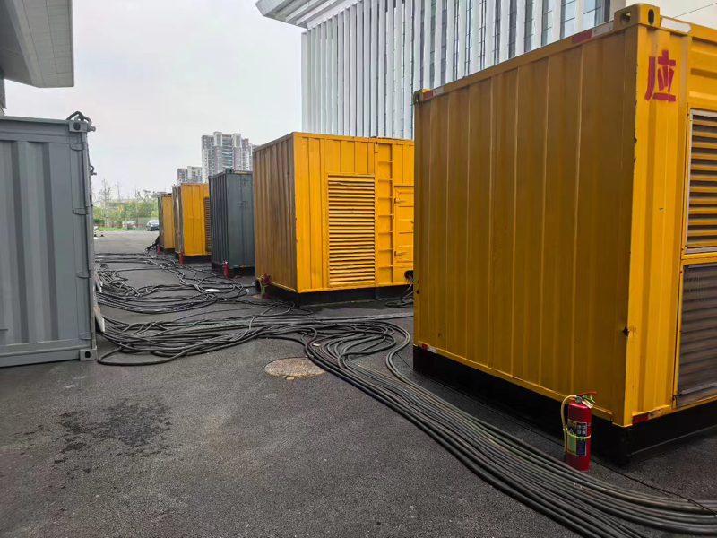 开化不同季节柴油发电机组保养有哪些注意事项?