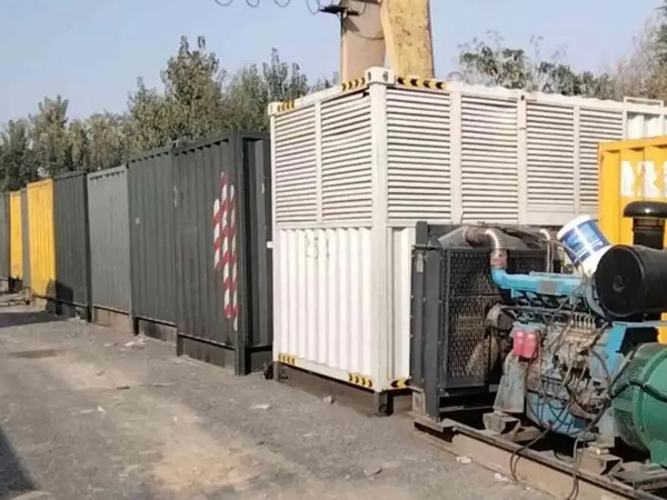 开化200KW柴油发电机机组每小时油耗是多少？